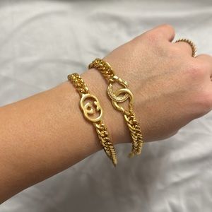 2 fashionable bracelets